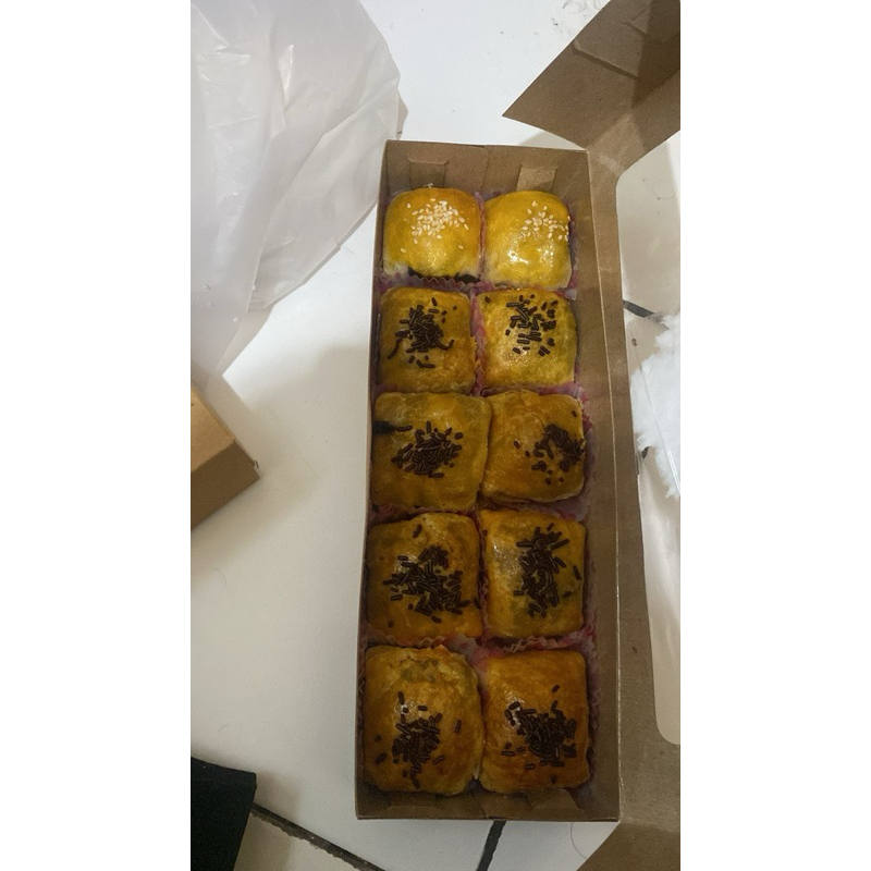 

Bolen Mood Pisang Keju Coklat