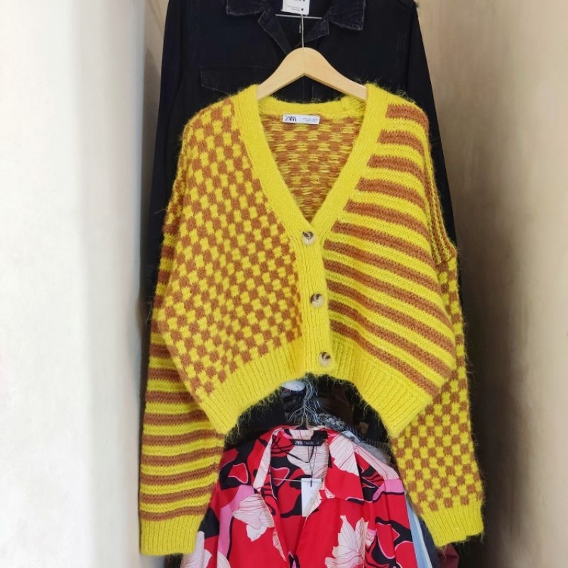 Zara cardigan preloved
