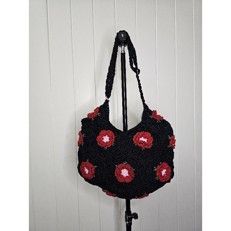 CRAZY SALE Tas slempang  rajut black red rose/Love art99
