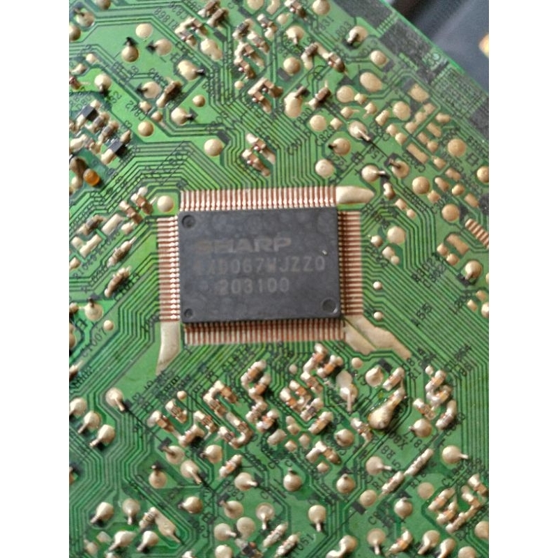 IC IXD067WJZZQ (buat Sharp slim 21)