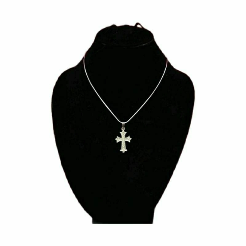 kalung salib kristen rohani