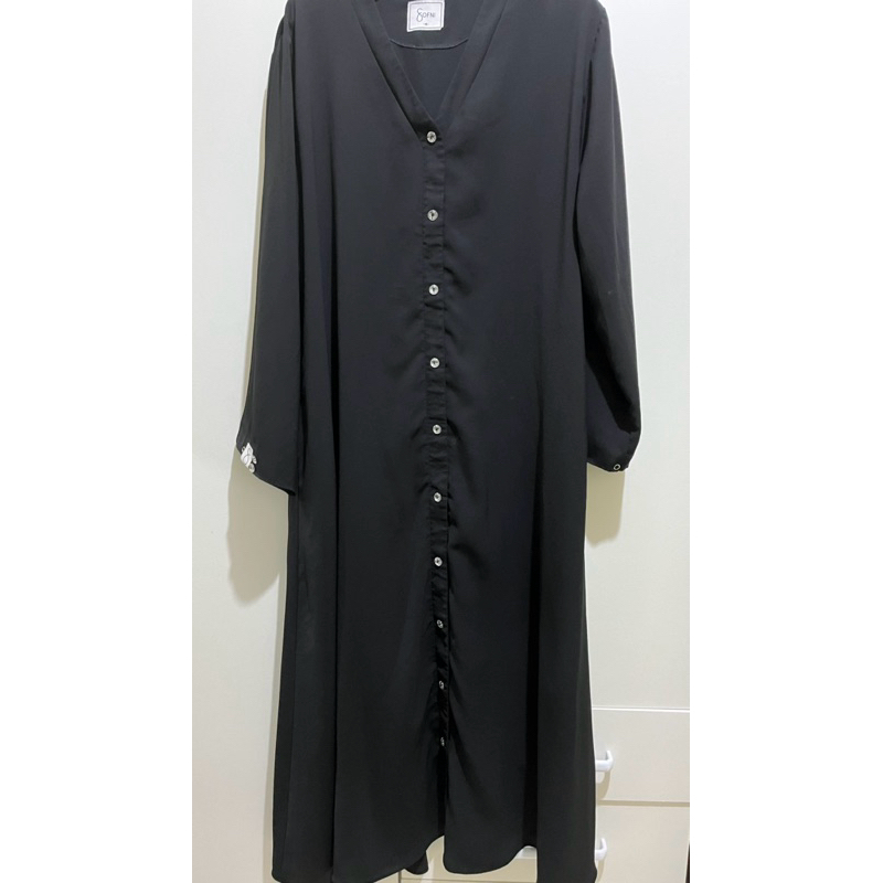 PRELOVED Itsnaani Black Nabeen M