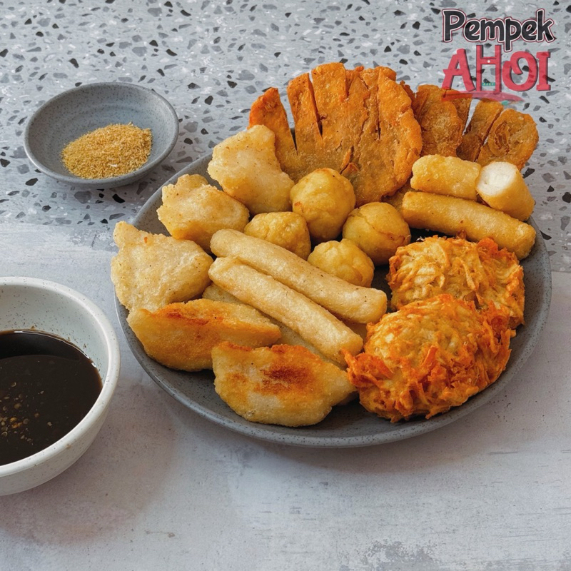 

pempek frozen ikan tenggiri asli paket isi 10 15 20 40 free cuko