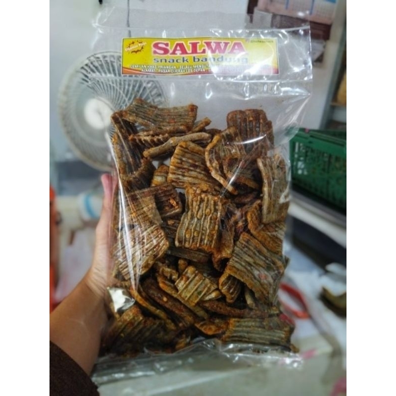 

kerupuk jengkol pedas