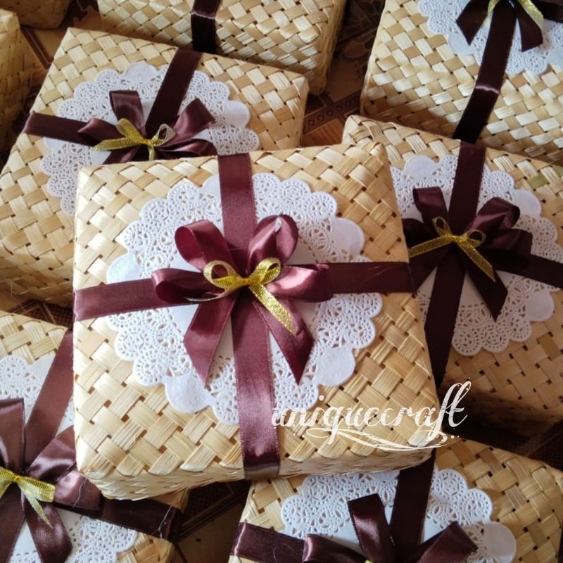 besek cantik 20×20 kombinasi pita | besek cantik | besek pita | besek hias