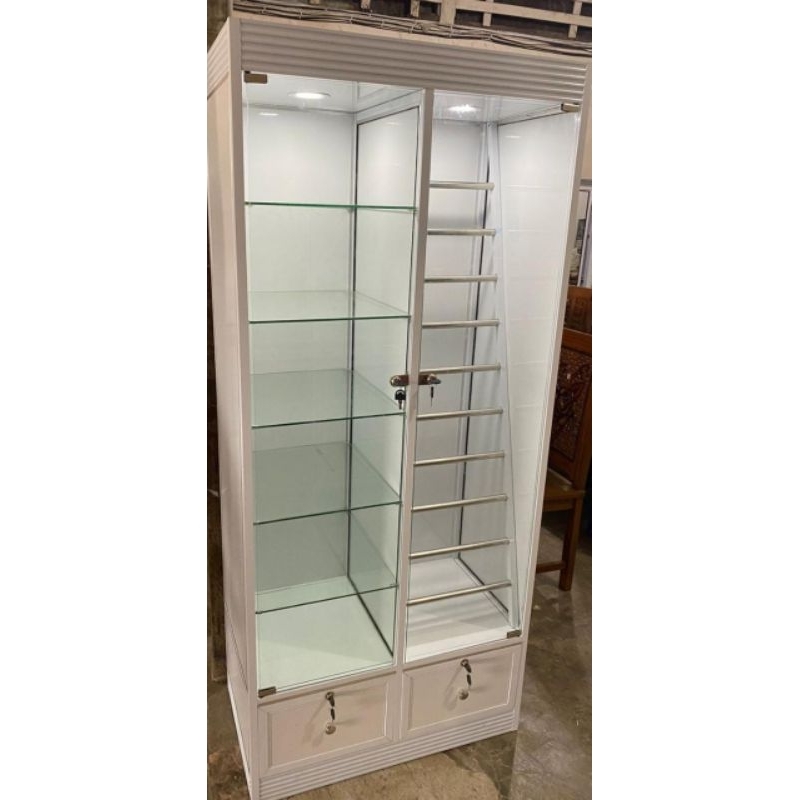 lemari tas dan hijab