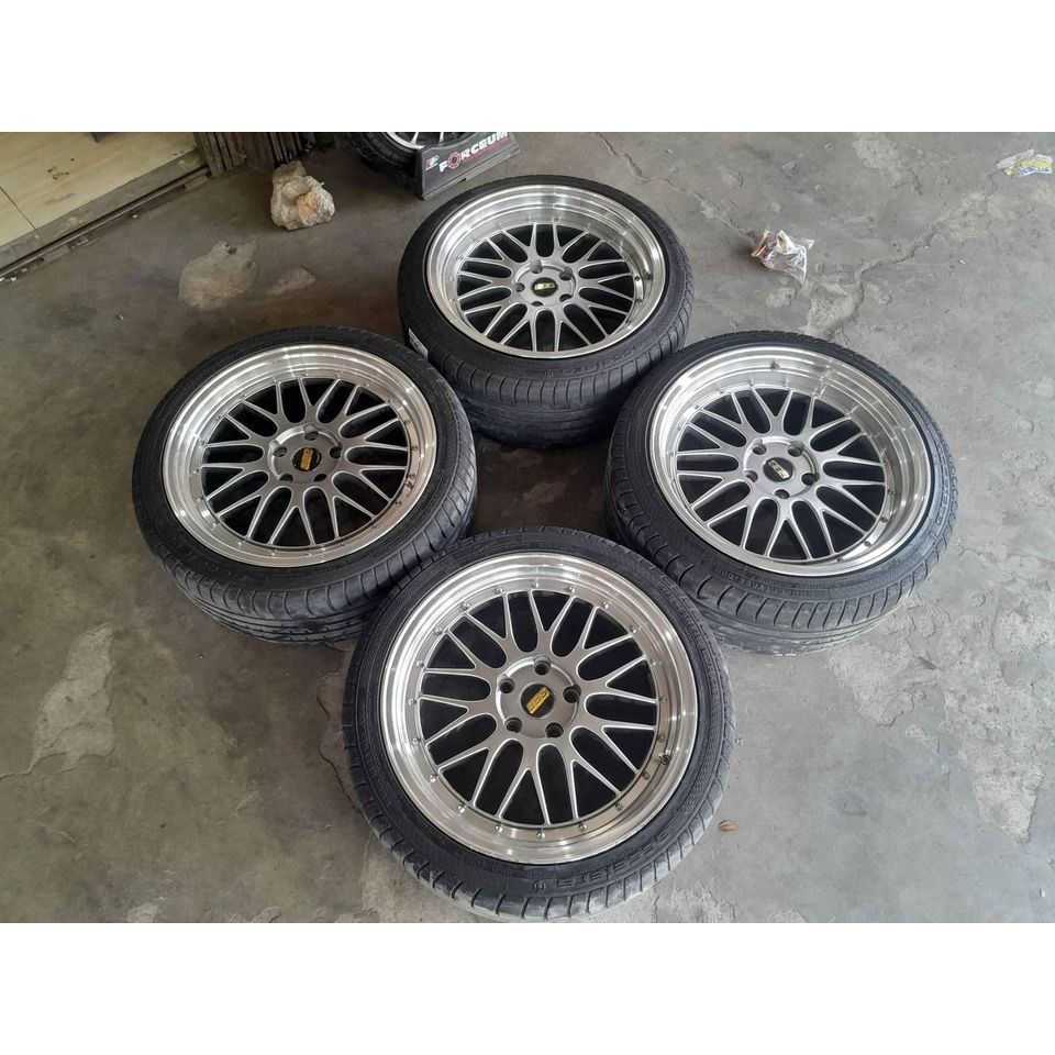 velg mobil bekas bbs lm ring 18 pcd 5x114 plus ban bekas 225 40 R18