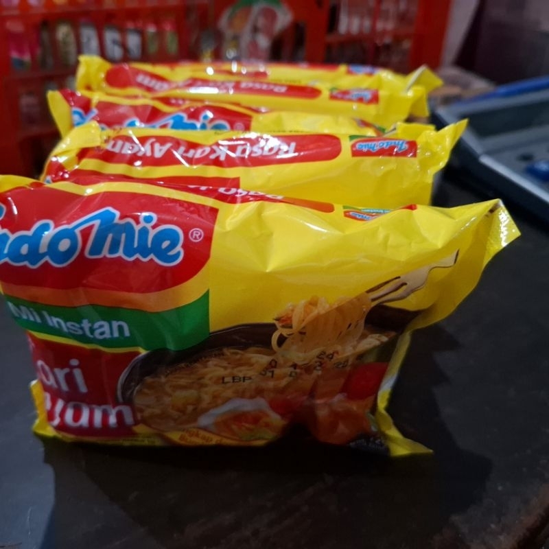 

Indomie Kari Ayam isi @5bungkus