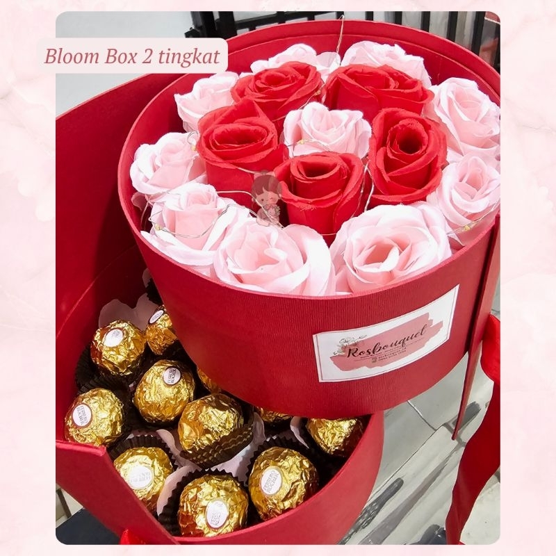 

Bloom Box 2 tingkat Ferrero Rocher / Birthday Gift / Anniversary Gift / Valentine Gift / Hadiah / Kado