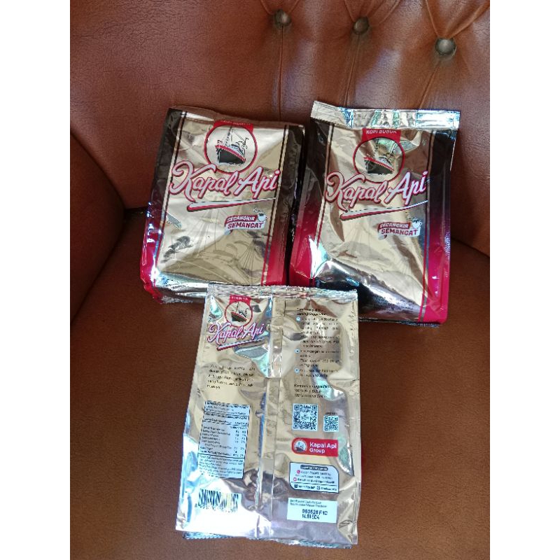 

Kopi Bubuk Kapal Api / Kapalapi Spesial Silver Kemasan 350gr