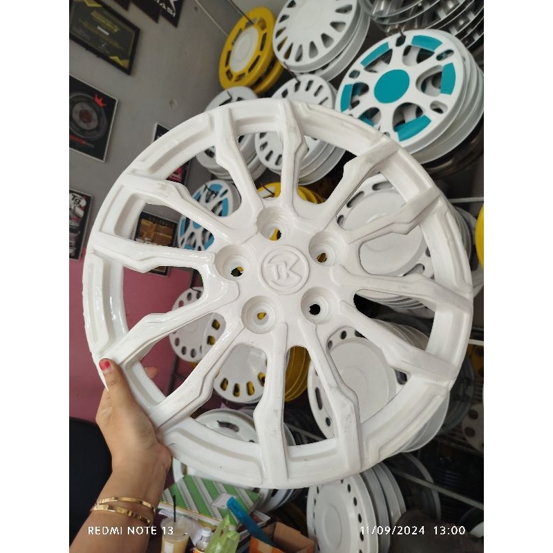 (Harga 1Biji) Wheeldop TK NEW Ring 17 Bahan plastik bisa untuk L300, Grandmax dll