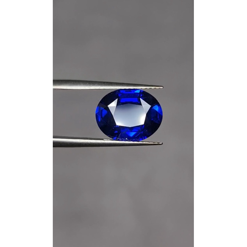 Natural Vivid Royal blue Sapphire Srilanka 5,5 ct serty GRI Top Quality