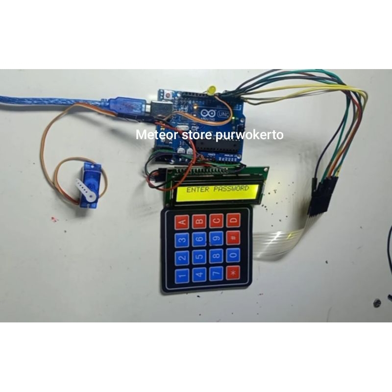smart door lock sistem berbasis Arduino uno keypad lcd 16x2 i2c dan servo sg90 sistem buka pintu oto