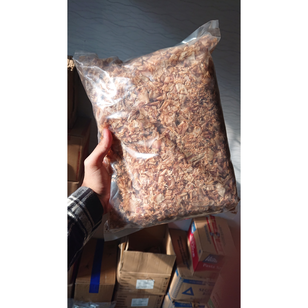 

KATSUOBUSHI 500 GRAM - IKAT SERUT CAKALANG UNTUK TOPPING TAKOYAKI/SUSHI/KALDU GRADE B (PRAKTIS DAN HALAL)