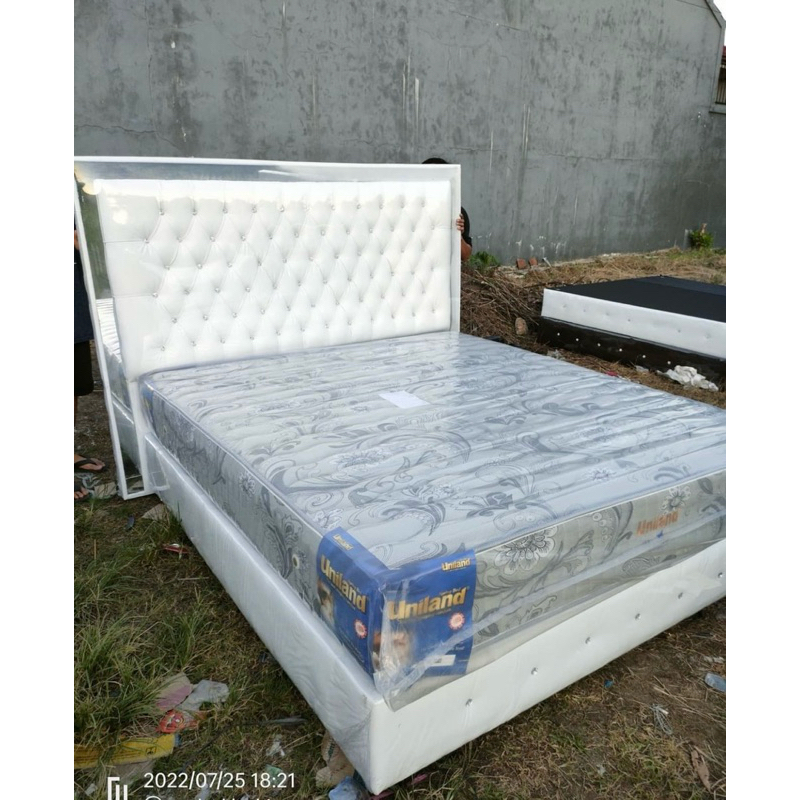 satu set dipan sandaran dan springbed/sepaket kamar termurah ukuran 160x200
