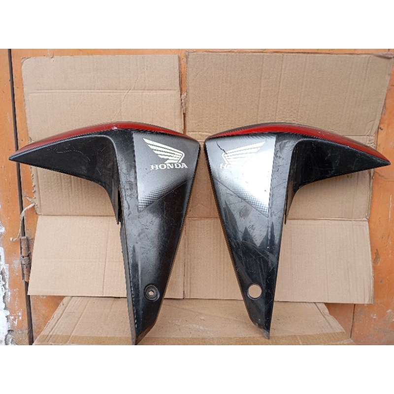 sayap tangki megapro mono - Kupingan tanki MP monoshock original copotan motor - bekas