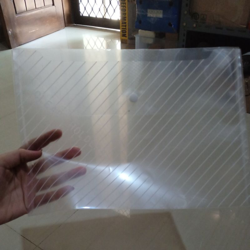 

Map plastik kancing A4 putih