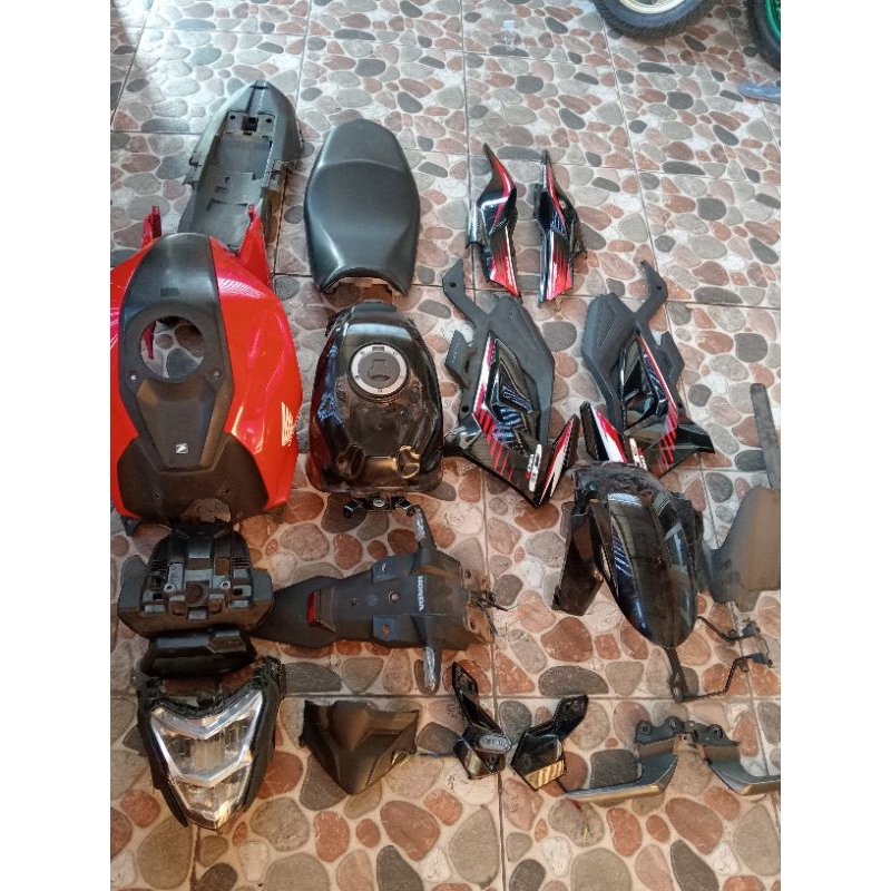 body cb 150 r stret figter bodi cb150r V4 full set lengkap semua
