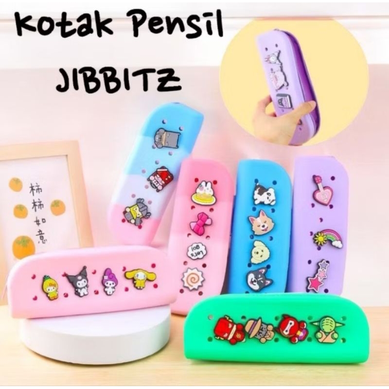 

Kotak Pensil Jibbitz Silikon Karakter Sanrio Kuromi Melody Superhero Kartun Wadah Pulpen Alat Tulis Sekolah Anak