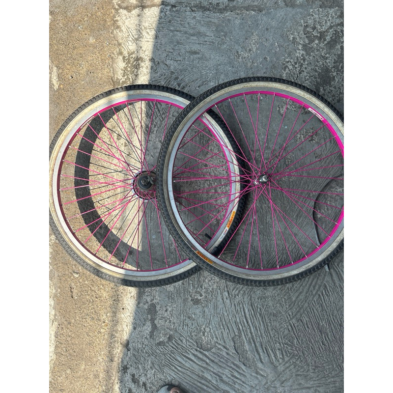 BEKAS wheelset velg jadi lengkap ban luar dalam sepeda mini ban 26 x 1.75 SEPASANG