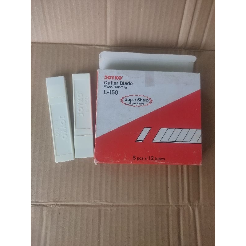 

Isi Pisau Cutter JOYKO L 150 Besar 1 Box ( 12 Kotak ) SF6