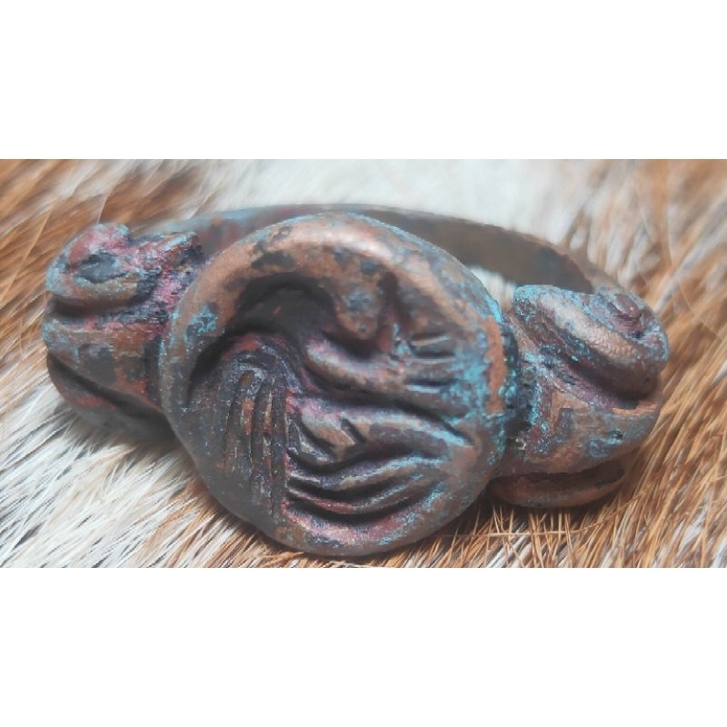 Cincin kerajaan temuan motif stempel burung merak Rere item