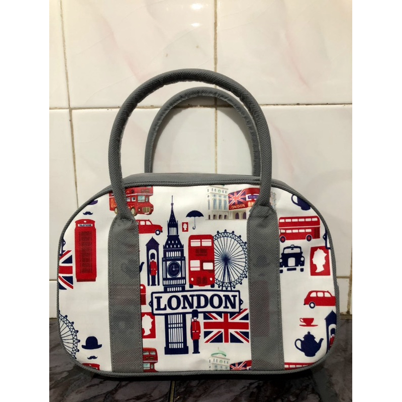 

Tas Hajatan / Tas Buwuhan Motif Digital Printing (Bisa Custom Gambar dan Motif)