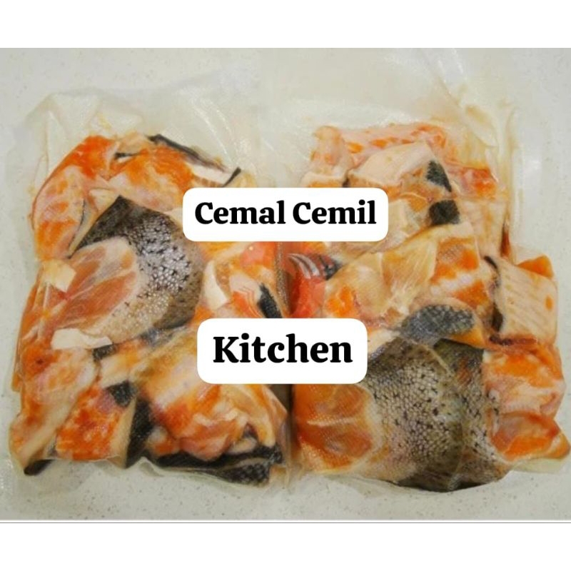 

Tetelan Tulang Ikan Salmon Trout / Salmon Fish Bone Spesial 1kg