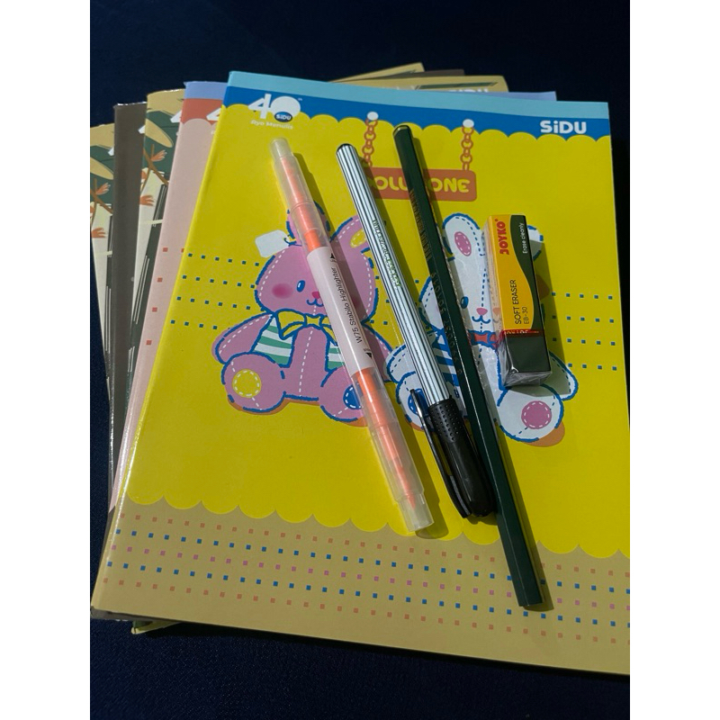 

Paket Alat Tulis/ Buku Tulis/ Pensil Penghapus/ Balpen
