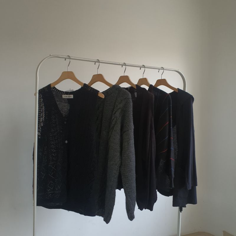 Cardigan rajut | Cardigan knit | Crop top | Black | Thrift | Thrift Premium