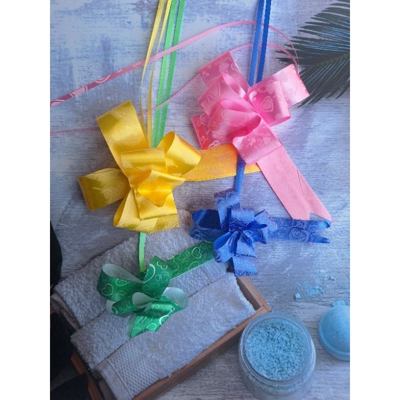 

PITA tarik MOTIF isi 10/Pita Hias Isi 10/pita Serut/Pita Hiasan/Pita Parcel