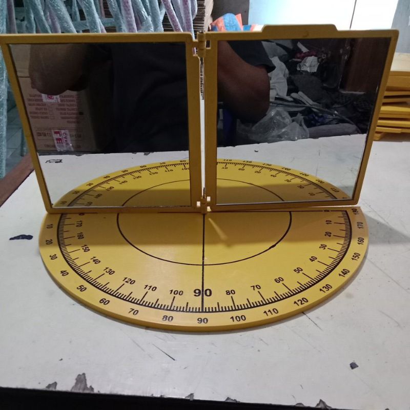 

cermin lipat, busur derajat, alat peraga, smp, biologi, praktek, sekolah