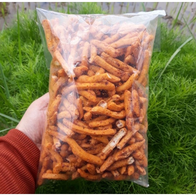 

Basreng stik viral pedas daun jeruk 250 Gr bumbu melimpah || Bakso Goreng renyah, pedas, asin, mantap.