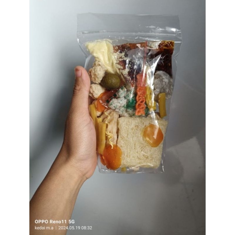 

(SEBLAK INSTAN KOMPLIT) / seblak instan/baso aci/baso aci ayam suwir pedas daun jeruk mercon/cuanki mie/seblak komplit/cuanki instan