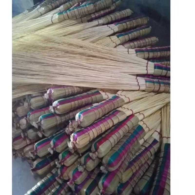 SAPU KASUR SAPU LIDI KASUR SAPU PENEBAH KASUR PREMIUM