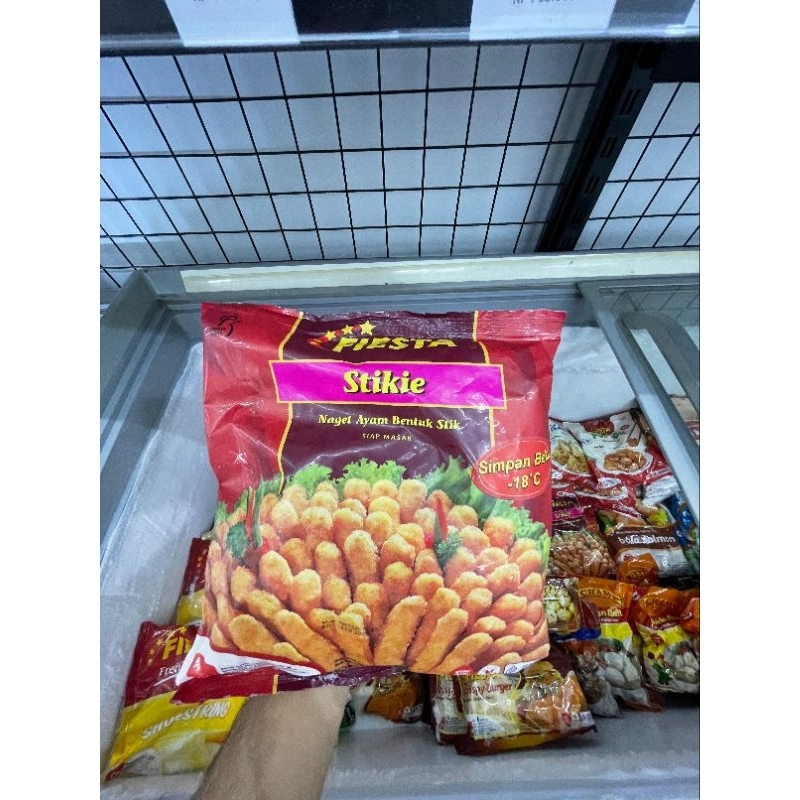 

FIESTA NAGET AYAM STIK 500GR