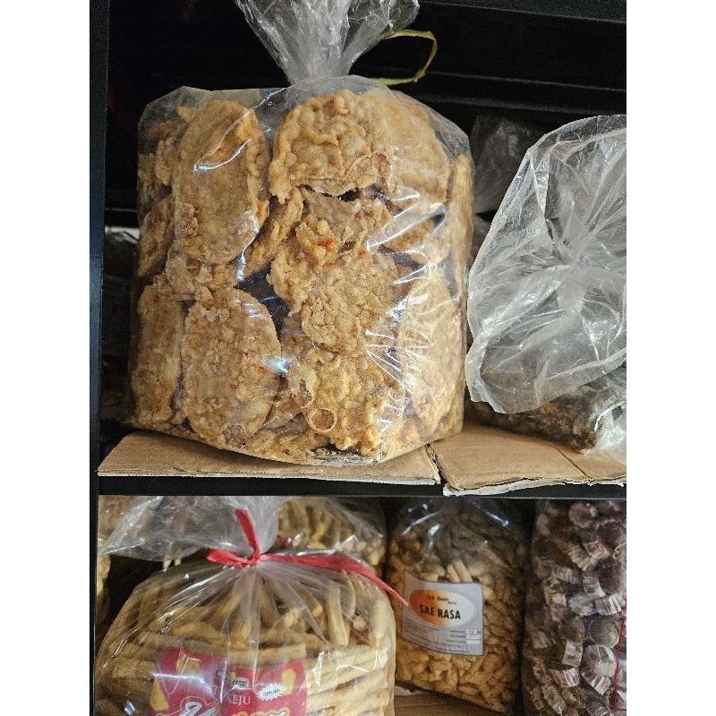 

250 gr aneka cemilan kering