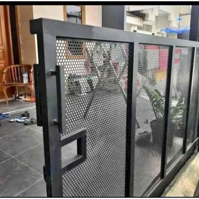 Pagar/pintu rumah dorong/lipat Expanda/Perporated one way murah di bulan ini