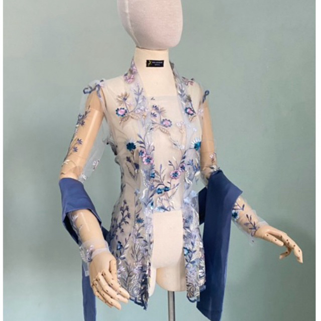 Kebaya kutubaru bunga sulur Denim | kebaya bunga garden | kebaya prewedding jawa kekinian | kebaya k