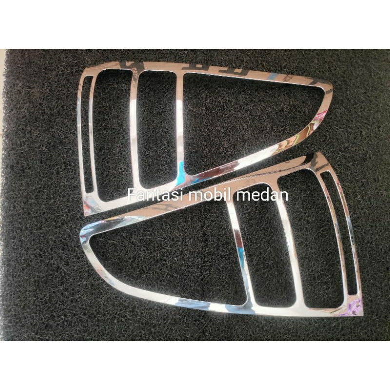 GARNISH STOP LAMP INNOVA LAMA 2005-2007