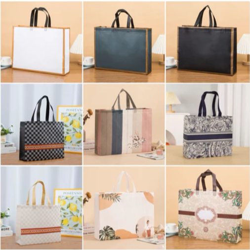 

TAS BELANJA TAS SPUNBOND GOODIE BAG SPUNBOND SHOPPING BAG TAS JINJING SPUNBOND BAG SPUNBOND KANTONG KAIN SOVENIR GOODIE BAG SPUNBOND MOTIF TAS SPUNBOND MOTIF