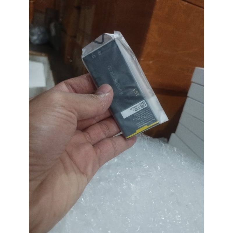 BATRE BATERAI BLACKBERRY Z10 / LS1 / BATTERY BB Z10