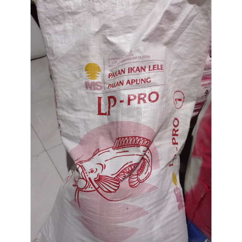 PAKAN IKAN LELE PAKAN APUNG 1KG // LP-PRO -1