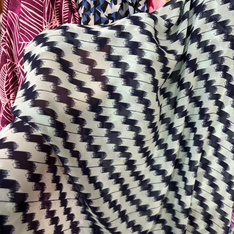 kain ceruty babydoll motif // kain siffon ceruty // kain motif salur // zk