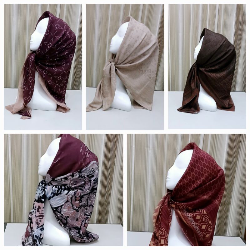 HIJAB VARIASI MOTIF COKLAT & MERAH HATI