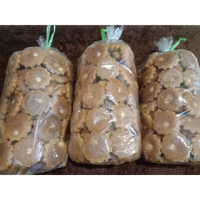 

COD 1 KILO BOLU KERING / ROTI KERING KACANG/ BOLU KACANG