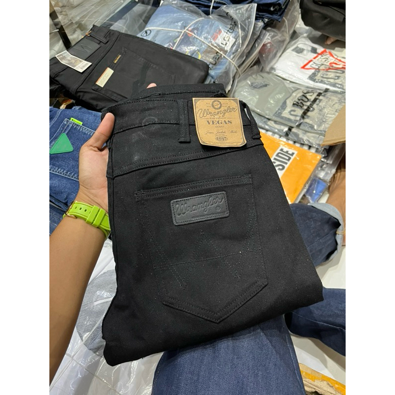 celana jeans wrangler hitam pekat vegas skinny original 100%