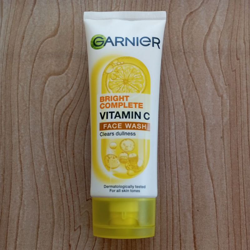 (Exp 06/2027) Garnier Bright Complete Vitamin C Face Wash 100ml 100 ml sabun cuci muka garnier kunin