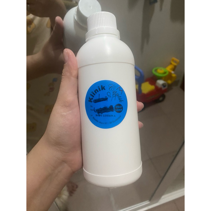 Body lotion A klinik cantik baratajaya