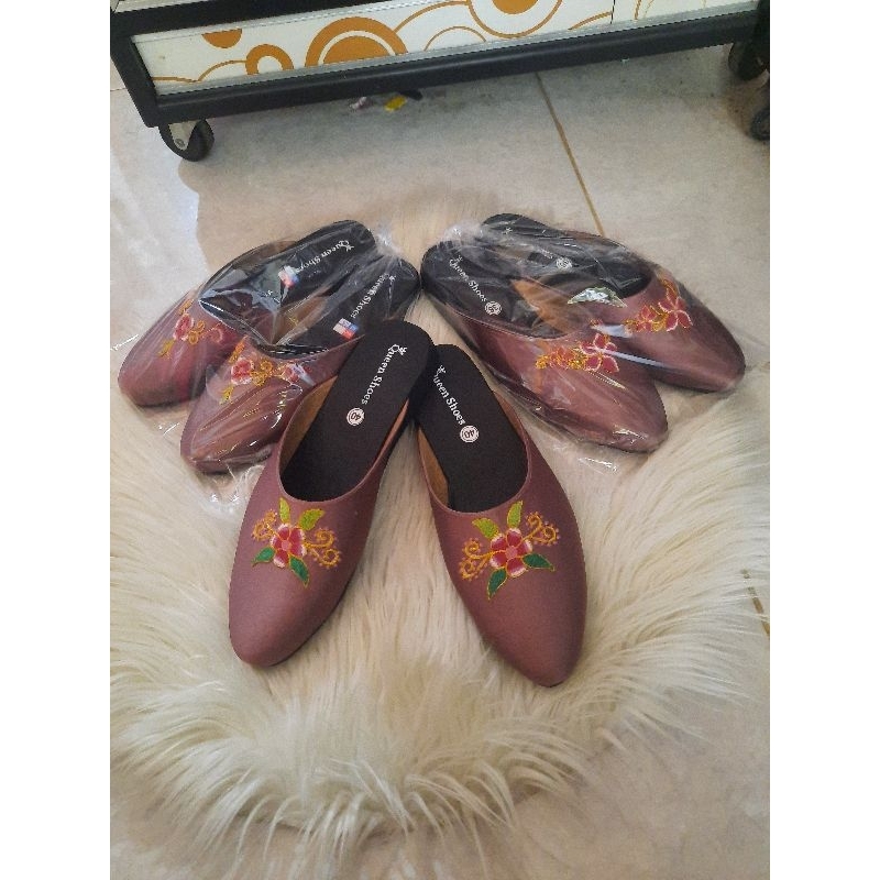 sendal sulam benang emas, sendal cantik, sendal bundo kanduang